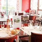 Hotel Kyriad Lyon Sud - Genis Laval 3*