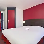 Hotel Kyriad Lyon Sud - Genis Laval 3*