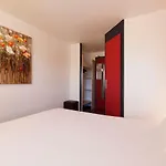 Kyriad Lyon Sud - Genis Laval Hotel 3*