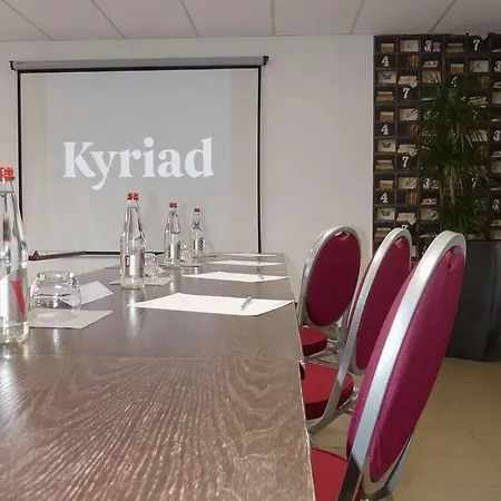 Kyriad Lyon Sud - Genis Laval