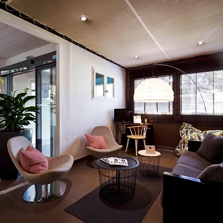 Hotel Kyriad Lyon Sud - Genis Laval