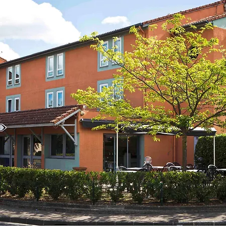 Kyriad Lyon Sud - Genis Laval Hotel