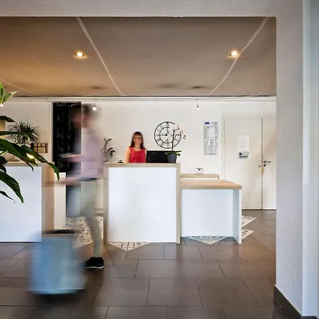 Hotel Kyriad Lyon Sud - Genis Laval 3*