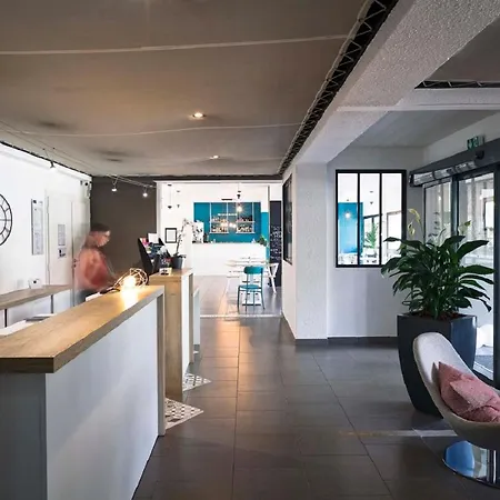 Hotel Kyriad Lyon Sud - Genis Laval