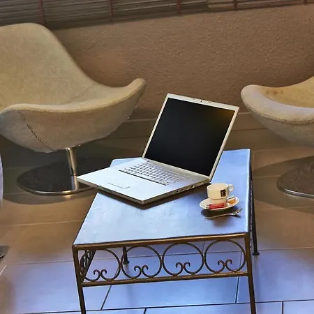 Kyriad Lyon Sud Genis Laval 3* Saint-Genis-Laval