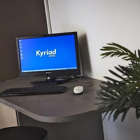 Kyriad Lyon Sud - Genis Laval 3* Сен-Жени-Лаваль