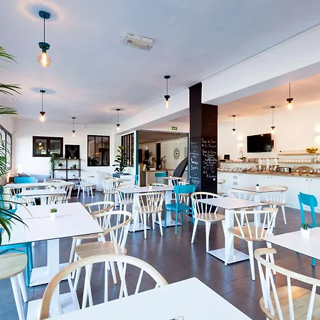 Отель Kyriad Lyon Sud - Genis Laval 3*