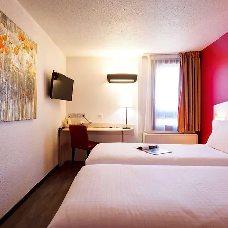 Kyriad Lyon Sud - Genis Laval Hotel