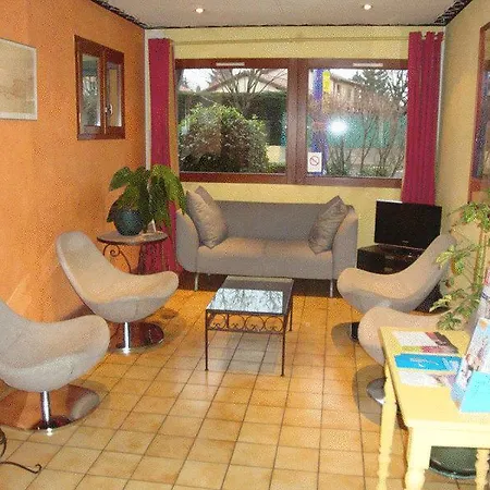 Hotel Kyriad Lyon Sud Genis Laval 3*