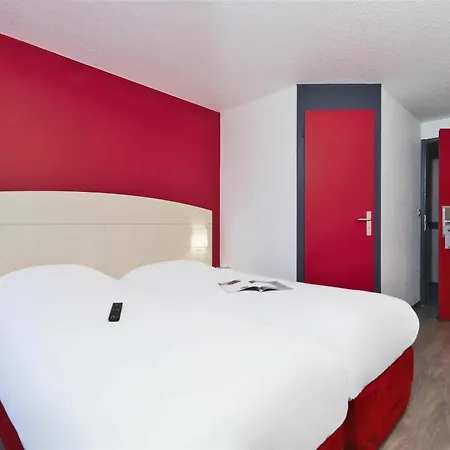 Отель Kyriad Lyon Sud - Genis Laval