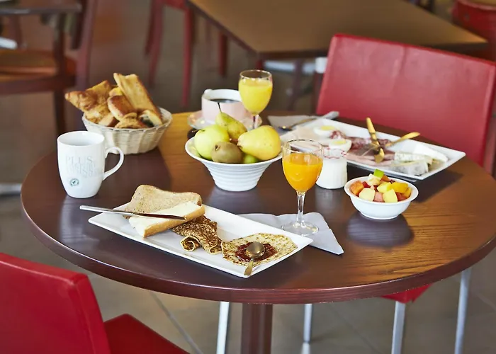 Kyriad Lyon Sud - Genis Laval Hotel 3*